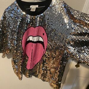 Sequin Lips Graphic Blouse - Silver and Gold